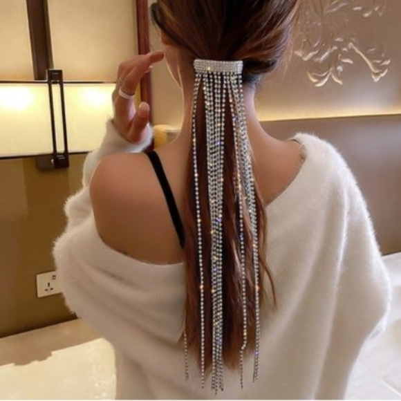 Silver Rhinestone Tassel Hair Clip Glamorous - Picture 6 of 12
